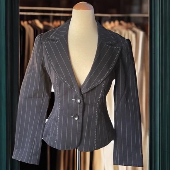 SOLD Nanette Lepore Pinstripe Blazer Professional with cute blue embroidery - Picture 15 of 15